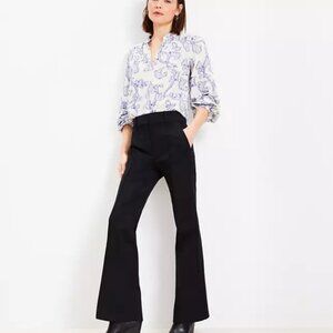 LOFT Black Pin-Tucked Sutton Flare Pants in Bi-Stretch Size 10
